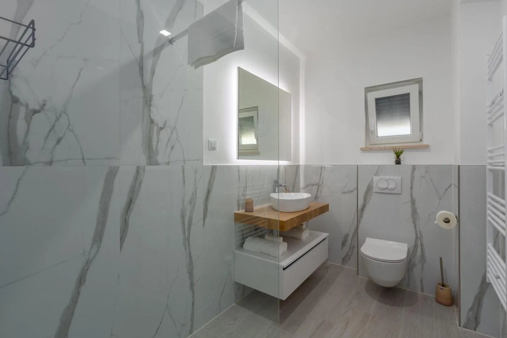 Villa Matic I Apartment With Balcony And Shared Pool Funtana