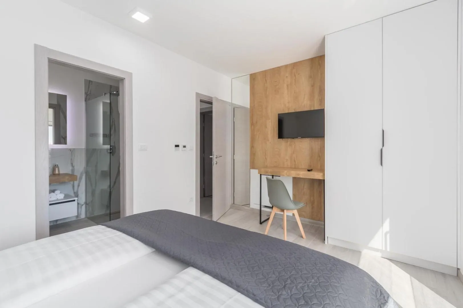Villa Matic I Apartment With Balcony And Shared Pool Funtana